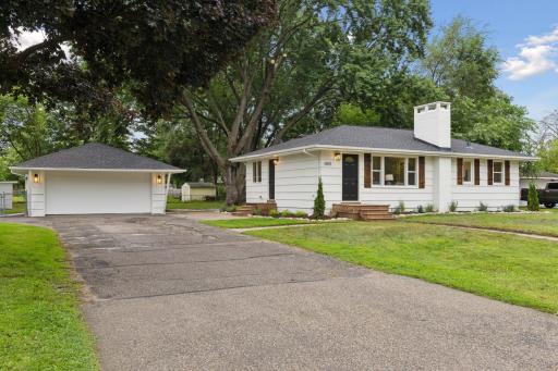 6801 65th Avenue N, Brooklyn Park, MN 55428