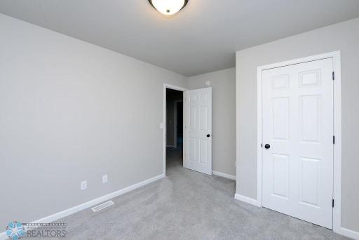 6850 Thomas Street, Horace, ND 58047