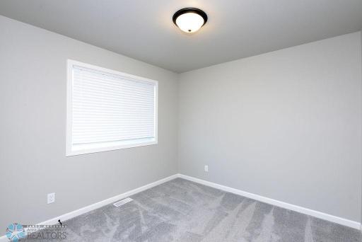 6850 Thomas Street, Horace, ND 58047
