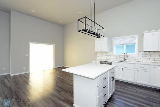 6850 Thomas Street, Horace, ND 58047