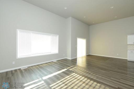 6850 Thomas Street, Horace, ND 58047