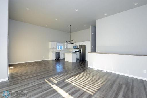6850 Thomas Street, Horace, ND 58047