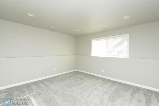6850 Thomas Street, Horace, ND 58047