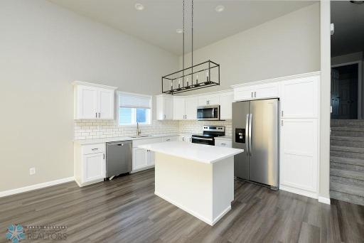 6850 Thomas Street, Horace, ND 58047