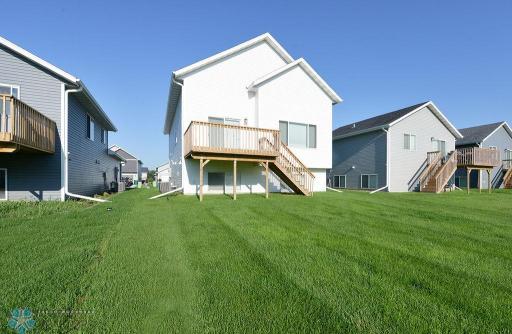 6850 Thomas Street, Horace, ND 58047
