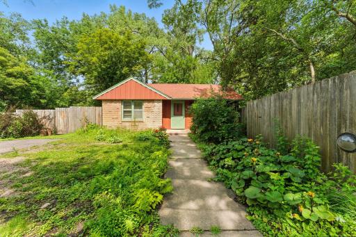 15404 Robinwood Drive, Minnetonka, MN 55345