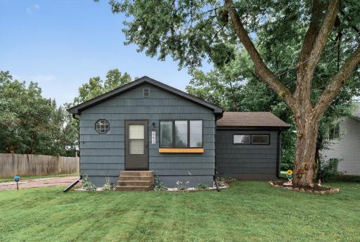 2224 County Road E E, Saint Paul, MN 55110