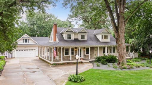 3072 Fairview Avenue N, Roseville, MN 55113