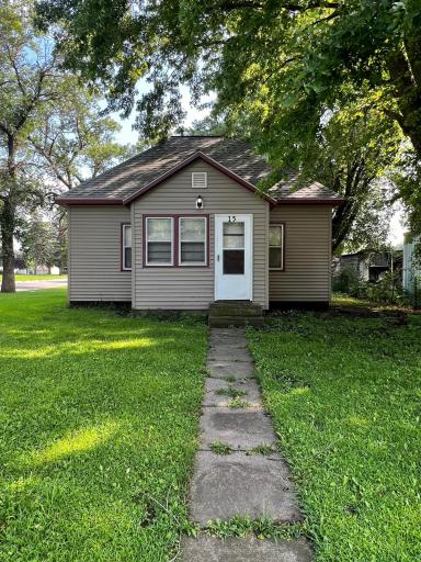 15 Stockholm Avenue, Boyd, MN 56218