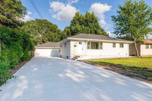 5608 Vera Cruz Avenue N, Minneapolis, MN 55429