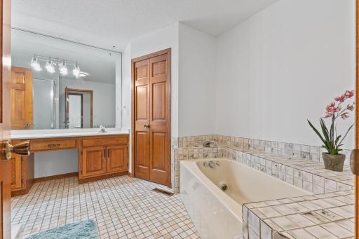 5695 Donegal Court, Saint Paul, MN 55126