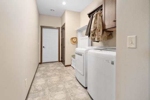 20250818-1204_MulberryCt_StCloud_Int-5.jpg