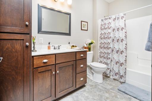 20250818-1204_MulberryCt_StCloud_Int-13.jpg