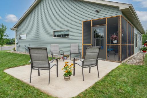 20250818-1204_MulberryCt_StCloud_Ext-9.jpg