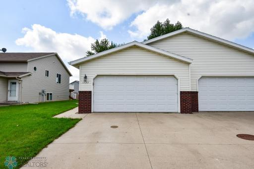 1727 50th Street S, Fargo, ND 58103