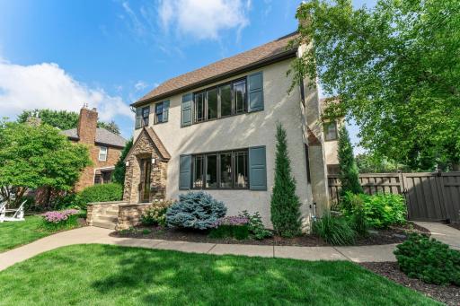 2123 Juno Avenue, Saint Paul, MN 55116