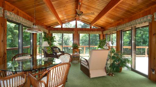12405 Ravenwood Road N, Minneapolis, MN 55441