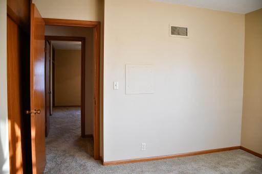 1206 S Shore Drive, Worthington, MN 56187