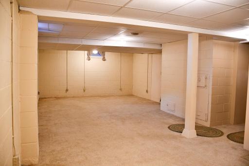 1206 S Shore Drive, Worthington, MN 56187