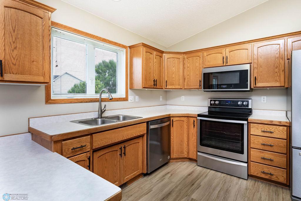 Big Bright Kitchen