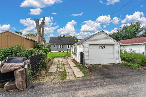 1 car garage with extra off-street parking spot