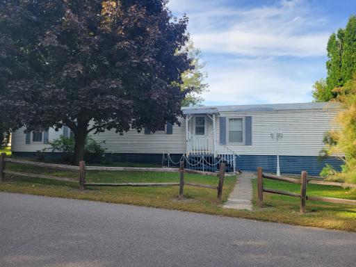 500 California Street NW, Hutchinson, MN 55350