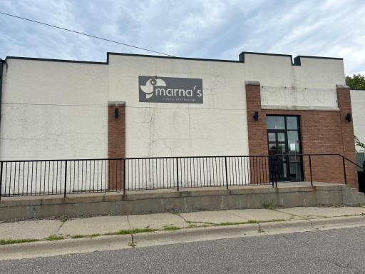 4150 W Broadway Avenue, Minneapolis, MN 55422