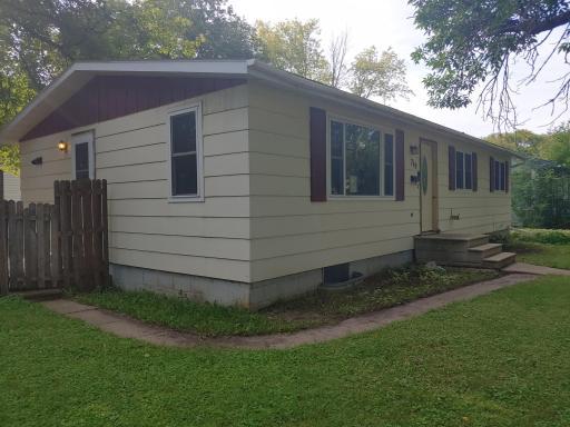 719 Kendall Avenue S, Thief River Falls, MN 56701