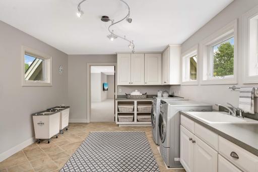 7116 Valley View Road, Minneapolis, MN 55439
