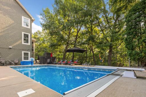 7116 Valley View Road, Minneapolis, MN 55439