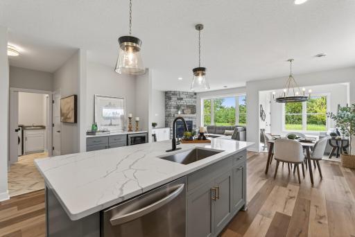 Oversized 8ft Quartz island