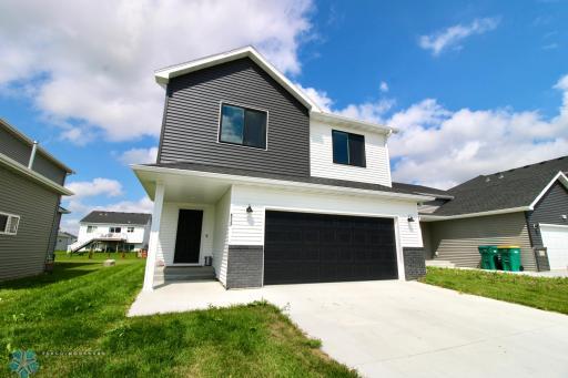 6737 71st Avenue S, Horace, ND 58047