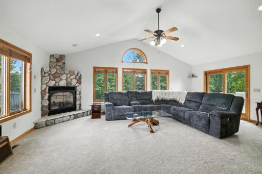 3910 Westbury Trail, Eagan, MN 55123