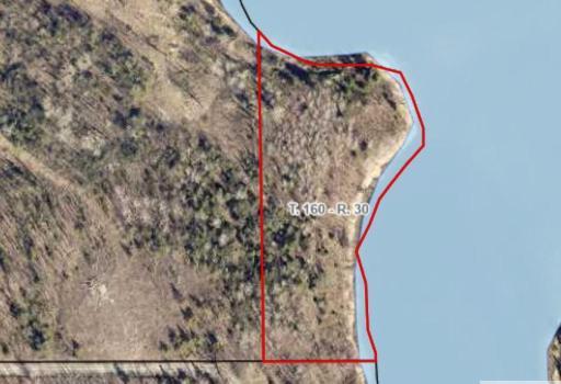 Panoramic views with curved waterfront