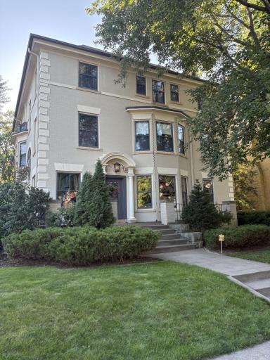 1801 Dupont Avenue S, Minneapolis, MN 55403