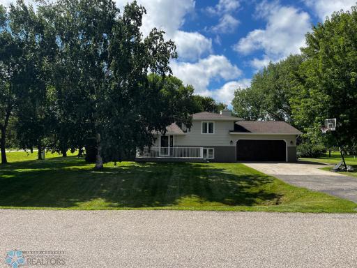 6201 9th Street N, Moorhead, MN 56560