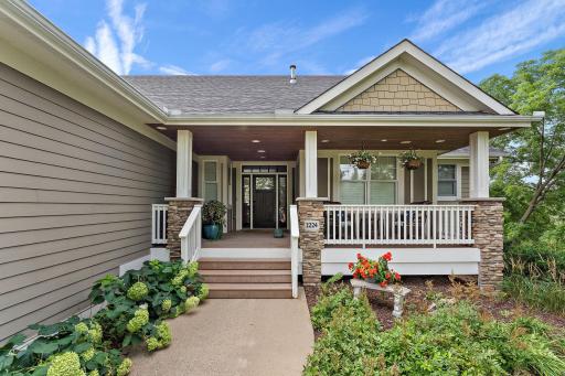 1224 Saint Johns Drive, Saint Paul, MN 55129