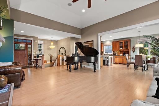22-web-or-mls-1224 St Johns Drive, Woodbury, MN 55129-5.jpg