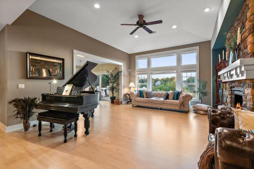 20-web-or-mls-1224 St Johns Drive, Woodbury, MN 55129-4.jpg