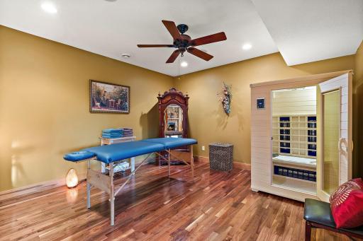 40-web-or-mls-1224 St Johns Drive, Woodbury, MN 55129-22.jpg