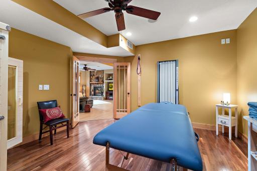 41-web-or-mls-1224 St Johns Drive, Woodbury, MN 55129-23.jpg
