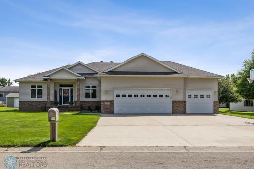903 7th Avenue SE, Barnesville, MN 56514