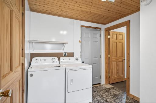 32_2385_260th_Ave32_mls.jpg