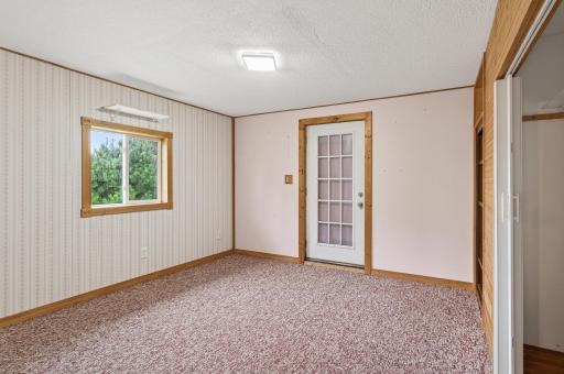 22_2385_260th_Ave22_mls.jpg