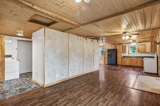 12_2385_260th_Ave12_mls.jpg