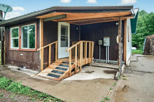 05_2385_260th_Ave5_mls.jpg