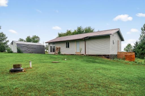 49_2385_260th_Ave49_mls.jpg