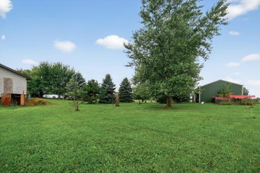 44_2385_260th_Ave44_mls.jpg