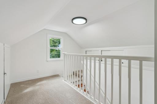 22_16_interior.jpg