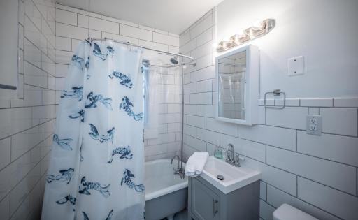 3700 10th Avenue S, Minneapolis, MN 55407